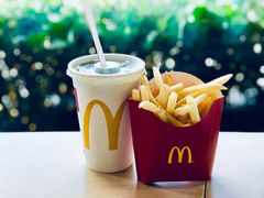 -麦当劳(展览路店)