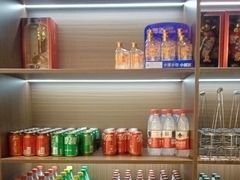 -阿瓦山寨·湘菜现炒·剁椒鱼头王(咸阳总店)