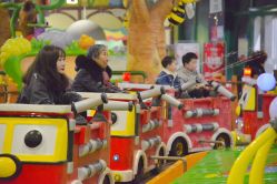 点击看大图 -维佳童话镇演出现场(徐东店)