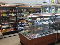 -全家便利店(愚园店)