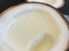 -志龙皇冠吃货椰子铺