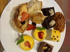 -上海西藏大厦万怡自助餐厅(徐汇店)