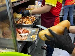 -Bánh Mì Huynh Hoa