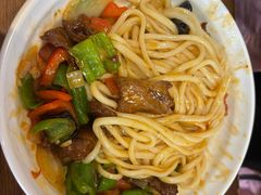 -歹歹的加个面过油肉拌面