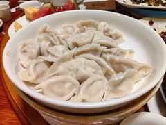 手工猪肉大葱水饺-江南大酒店(中华北大街店)