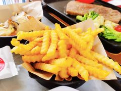-必胜客(WOW昙华林店)