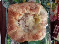 披萨香肠面包-中粮丰通（北京)食品有限公司