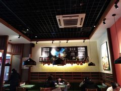 大堂-鑫花溪牛肉米粉(东环大润发店)