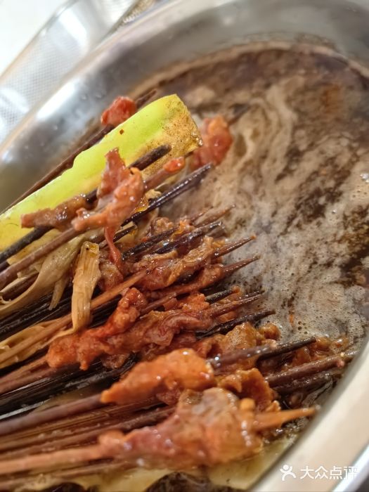 学街秀兰麻辣烫图片