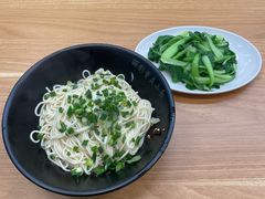 -丽影重庆小面(定西路店)