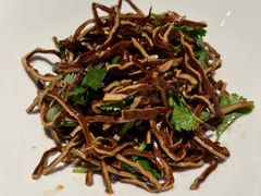 香菜拌黑豆丝-同庆楼(滨湖万达广场店)