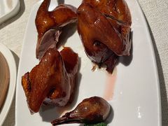 脆皮烧乳鸽-御宝轩(益丰·外滩源店)