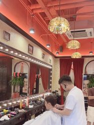 -东方先生国潮男士理发馆