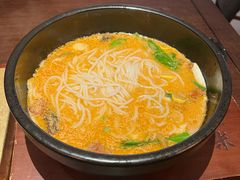 -银米·云南传统过桥米线(双廊黑金冠店)