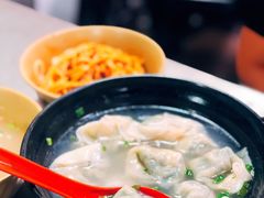 荠菜大馄饨-老上海食惠裡小籠包生煎包