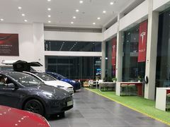 -TESLA 特斯拉(北京南四环中路特斯拉中心)