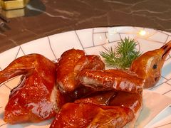 脆皮乳鸽-新荣记(BFC外滩金融中心店)