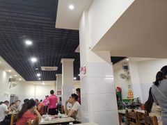 大堂-美兰春记食店·龙舌坡红烧牛肉