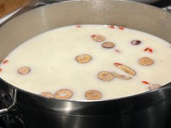 -尚尚仙·酸汤猪手·猪肚鸡火锅(华联万柳购物中心店)