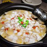 传说中的本素酸菜鱼,大家排队的人也是挺多的