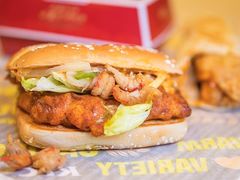 吮指十三鲜小龙虾烤鸡堡/鸡肉卷-肯德基(大成店)