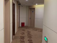 -汉庭(南京五塘广场地铁站店)