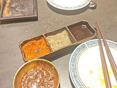 -铭牛烧肉·和牛海鲜自助(高新月牙湖店)