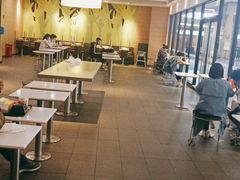 大堂-麦当劳(桃仙机场到达层店)