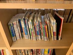 -漕河泾街道图书馆(漕河泾社区文化活动中心店)