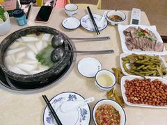 -墨脱石锅椰子鸡•香草鸭•东山羊(大东海店)