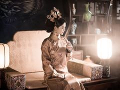 富察容音-九月鹰飞汉服摄影工作室