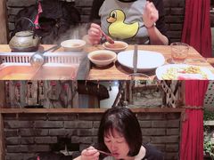 -老牌坊云南鱼豆花火锅(爱建店)