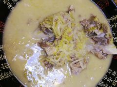 -一口猪海鲜浑锅·东北家常菜