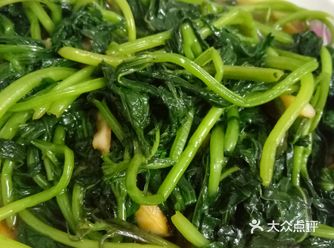 夏天吃粥就喜欢炒一点番薯叶做菜