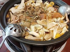 -菌之家·专业纯野生菌火锅·特色炒菌