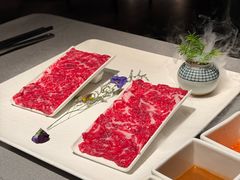 -左庭右院鲜牛肉火锅黑金店(陆家嘴中心店)