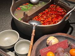 -三出山火锅(南京万象天地店)