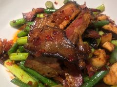 蒜苗炒腊肉-吃饭皇帝大(解放西路店)