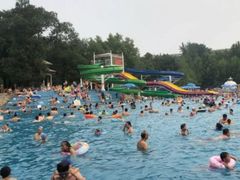 -青年湖公园水上世界