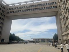 -霍尔果斯国门景区