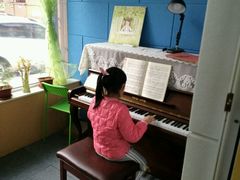 -The ONE 智能钢琴教室音乐恋琴吧·青岛市海玖玖艺术培训学校
