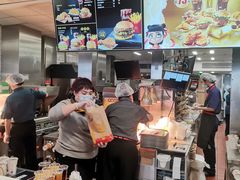 -麦当劳(军博店)