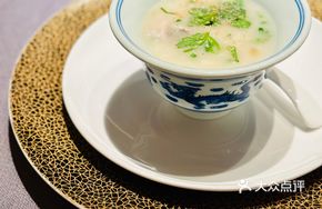 Boneless Crucian Carp and Abalone Gallbladder Porridge