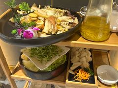 -一朵菌·野生菌探索家火锅(南亚店)