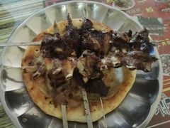 -烤肉小伙烤肉店