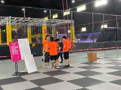 -嘿哟动霸CHUA·新潮玩运动娱乐中心·蹦床滑冰团建乐园