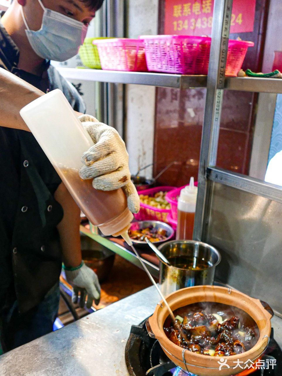 没有人可以拒绝得了一锅热辣辣的啫啫煲