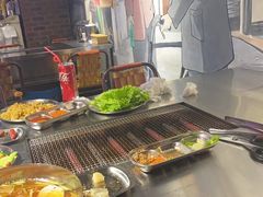 -马路牙子地桌烤肉(工体店)