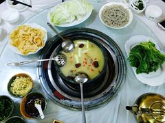 -南渝食府.墨脱石锅松茸鸡