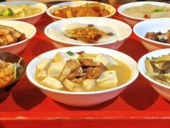 -蓝田九大碗民俗食府(蓝田店)